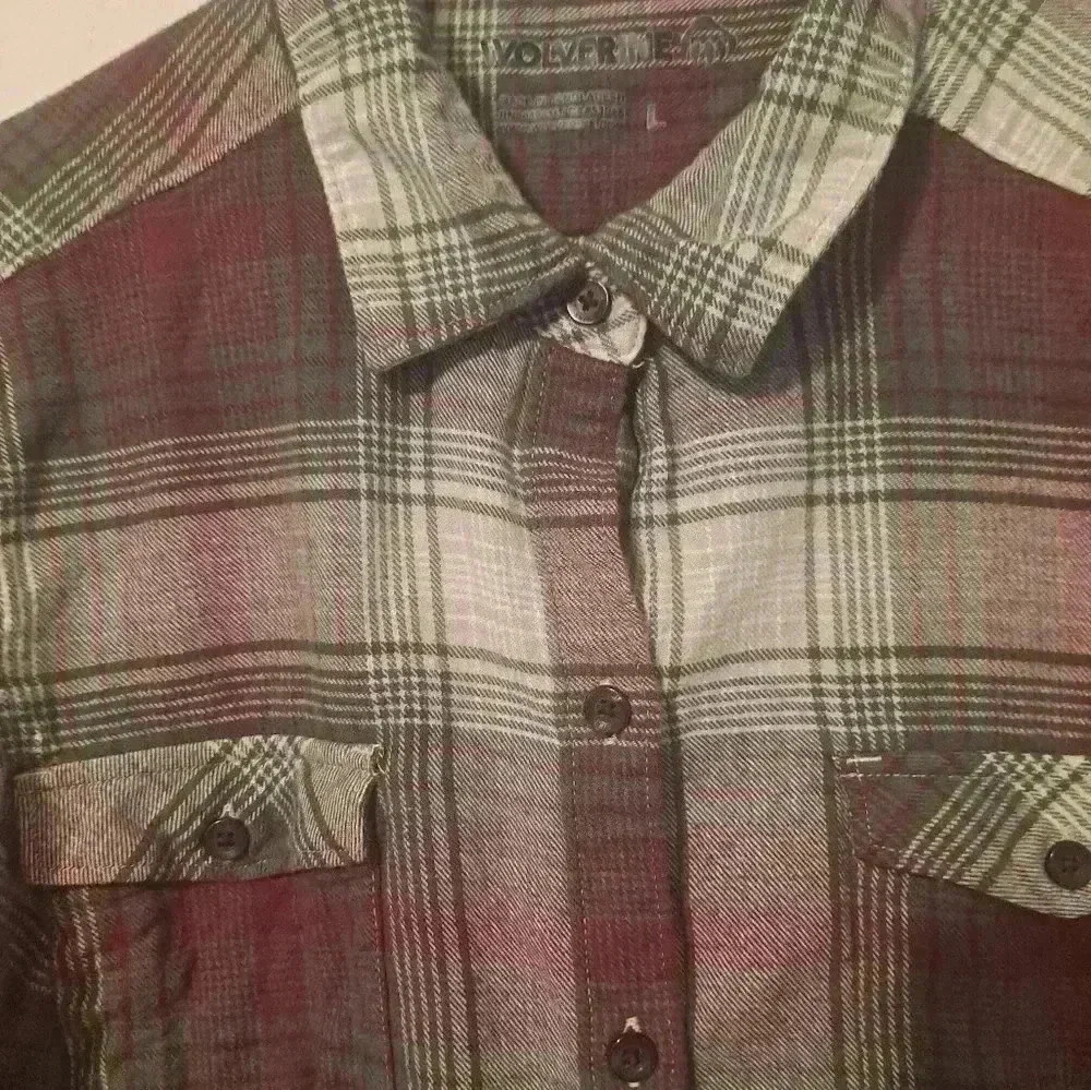 Wolverine Flannel Button Down Size Large EUC - image 4